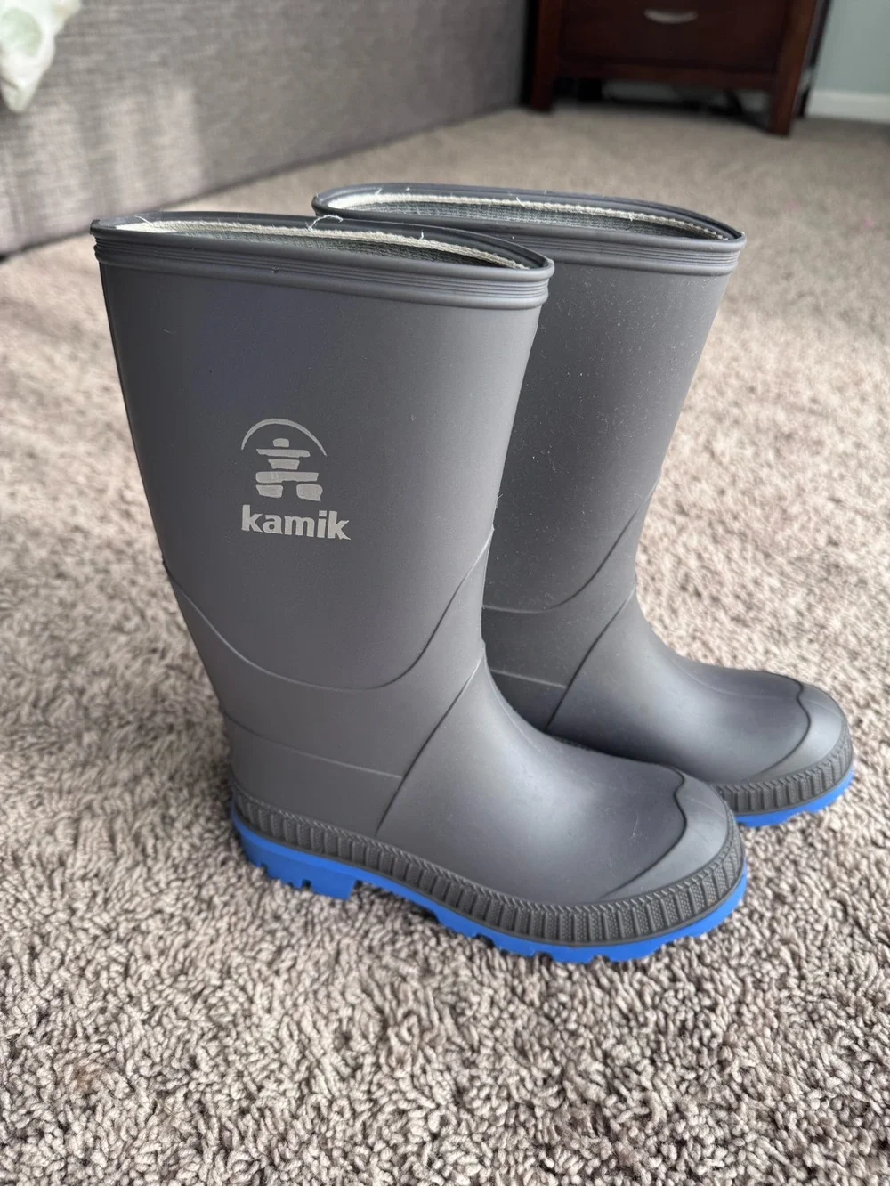 LIKE NEW Kamik Rainboots size 13